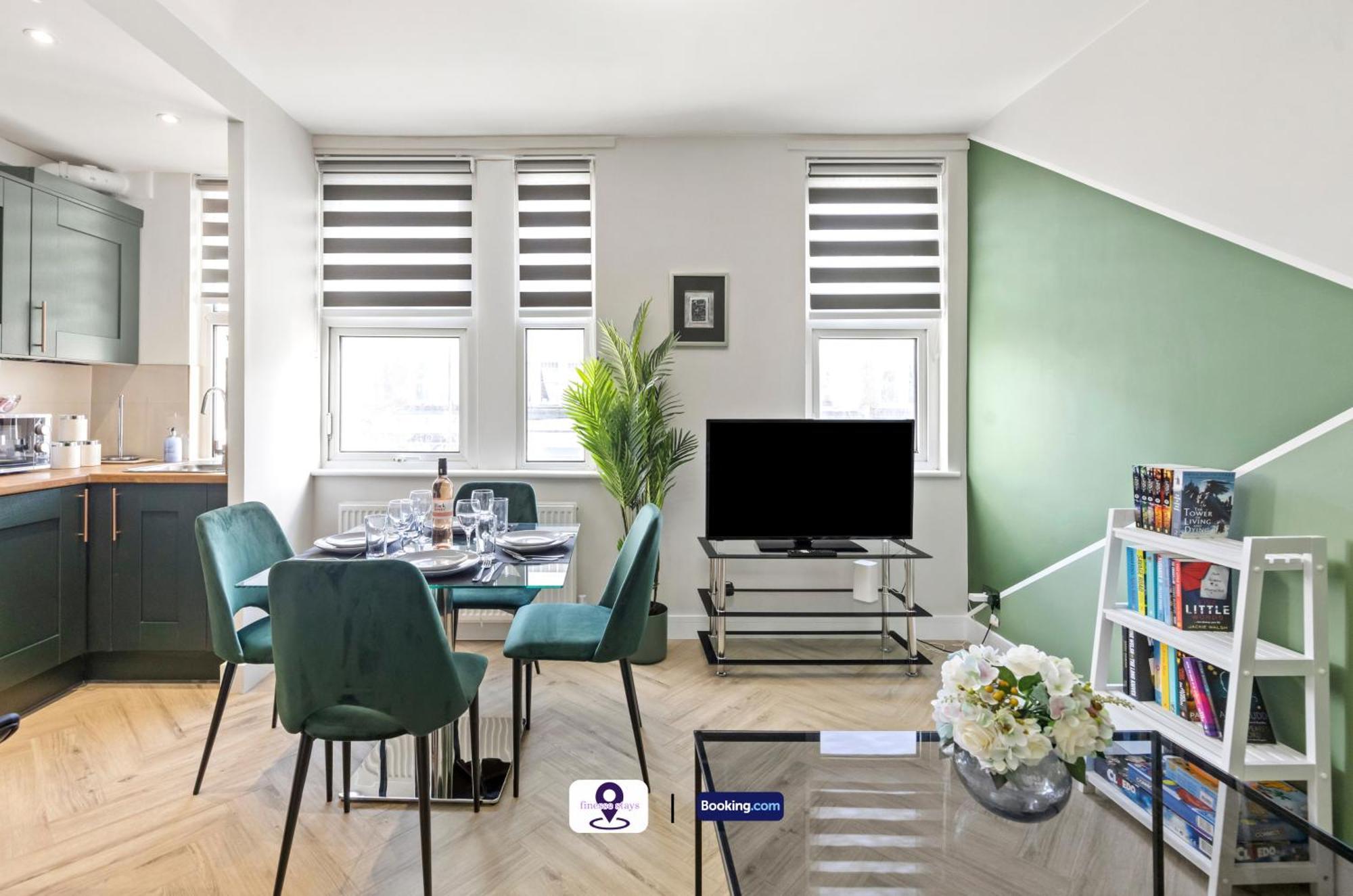 Last-minute Escapes ! Limited Time L Exclusive On 2 Bedroom, High Spec Luxury Flat By Finesse Short Lets & Serviced With Free Wifi Apartment London