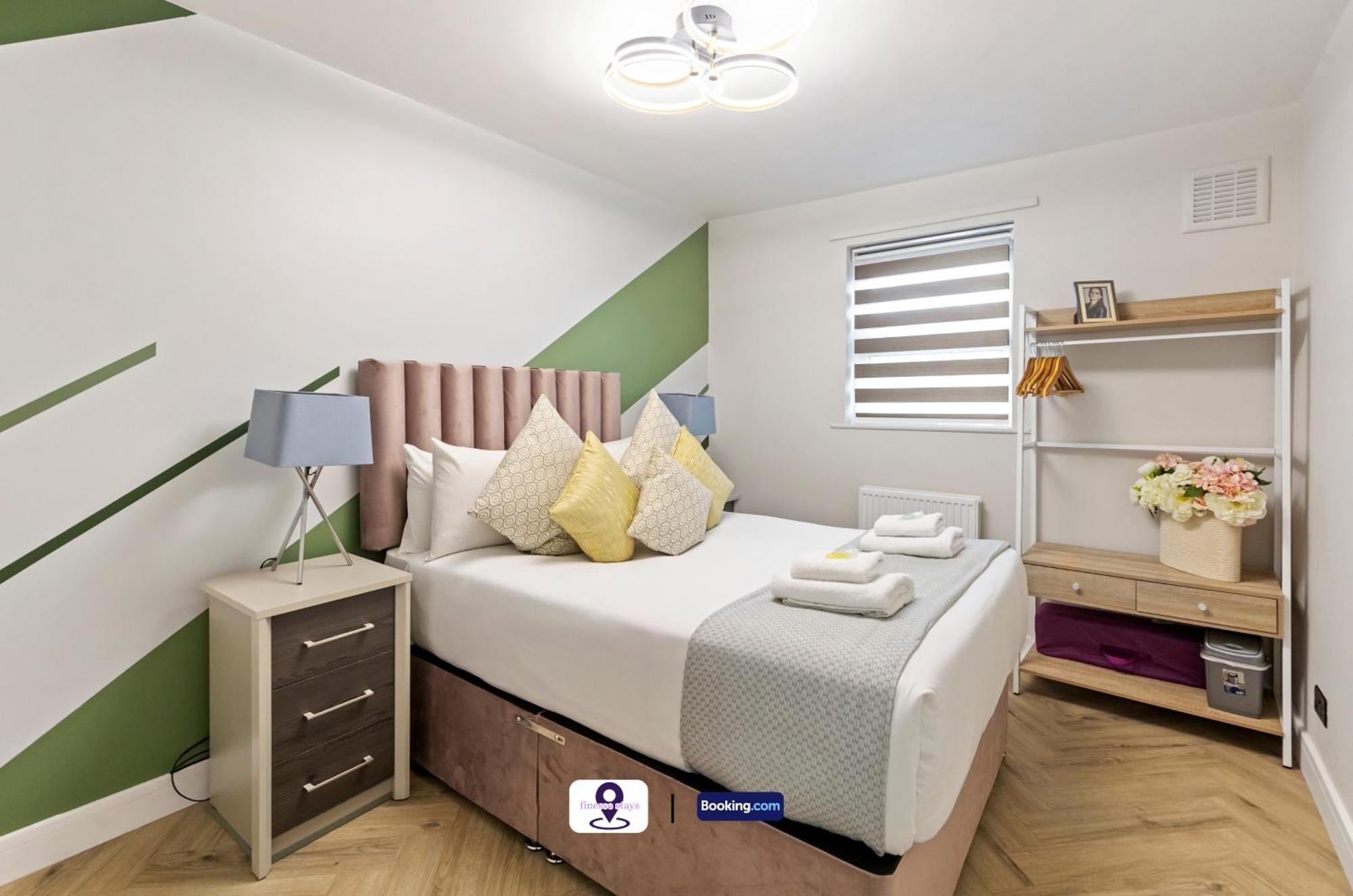 Last-minute Escapes ! Limited Time L Exclusive On 2 Bedroom, High Spec Luxury Flat By Finesse Short Lets & Serviced With Free Wifi * London