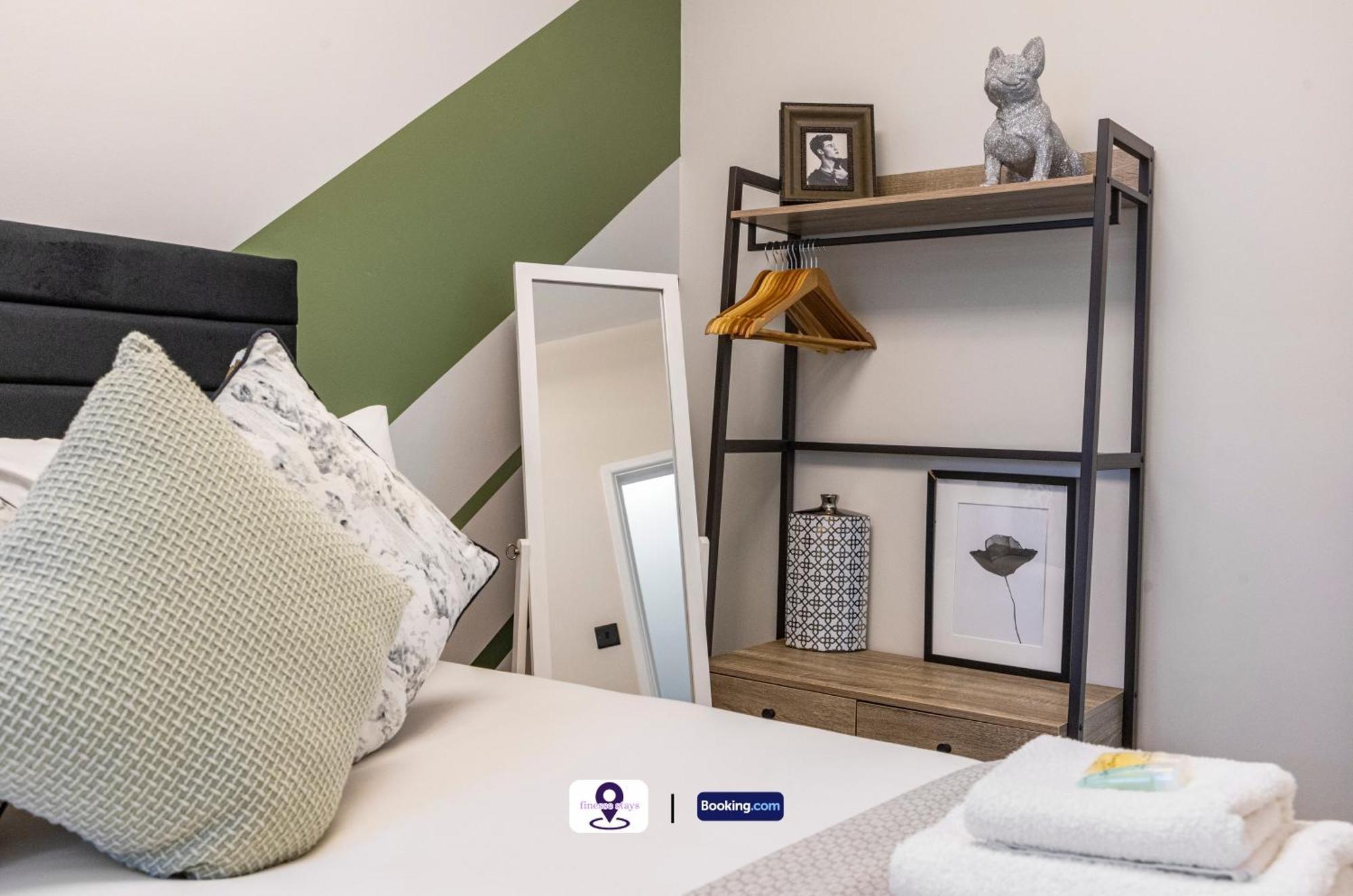 Last-minute Escapes ! Limited Time L Exclusive On 2 Bedroom, High Spec Luxury Flat By Finesse Short Lets & Serviced With Free Wifi *