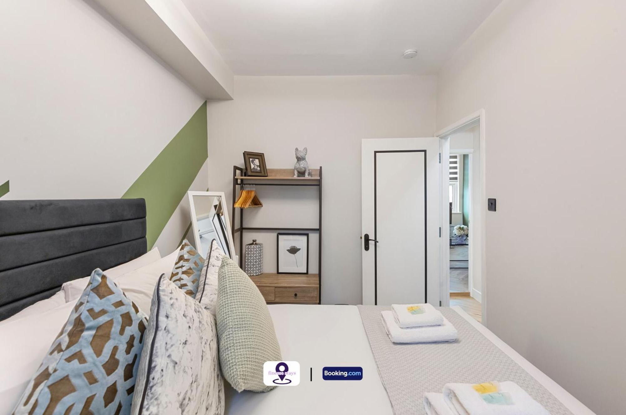 Last-minute Escapes ! Limited Time L Exclusive On 2 Bedroom, High Spec Luxury Flat By Finesse Short Lets & Serviced With Free Wifi London